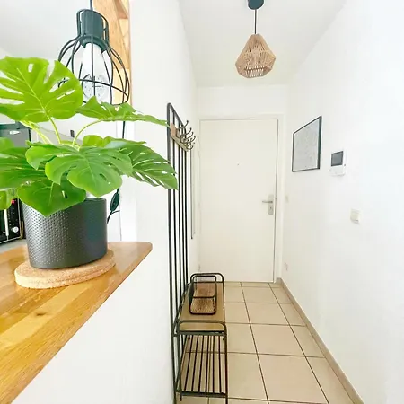 Joli T2 Climatisé Proche Centre Avec Parking Privé Et Loggia - - Fr-1-338-544 Apartamento Sète