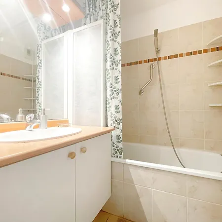 Apartamento Joli T2 Climatisé Proche Centre Avec Parking Privé Et Loggia - - Fr-1-338-544 Sète