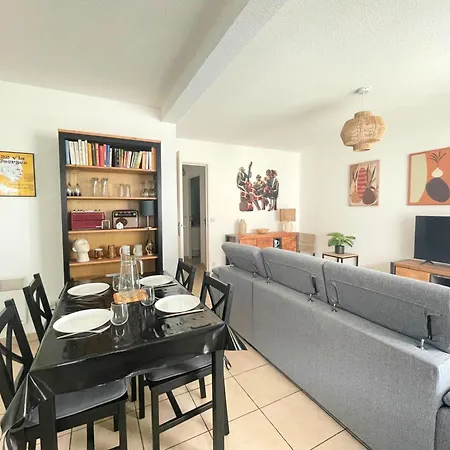 Joli T2 Climatisé Proche Centre Avec Parking Privé Et Loggia - - Fr-1-338-544 *