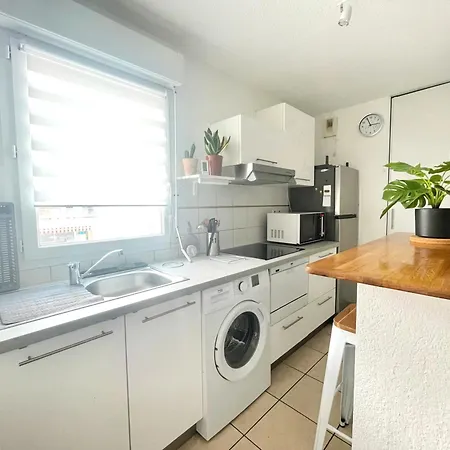 Apartamento Joli T2 Climatisé Proche Centre Avec Parking Privé Et Loggia - - Fr-1-338-544 *